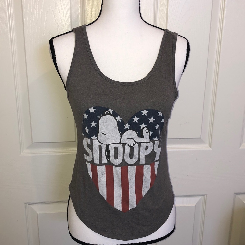 Snoopy scoop tank